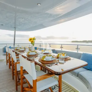 Sundeck Dining Forward