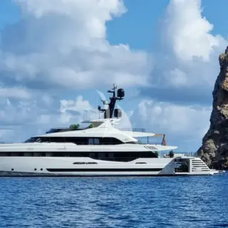 MY LEL - Secluded anchoring