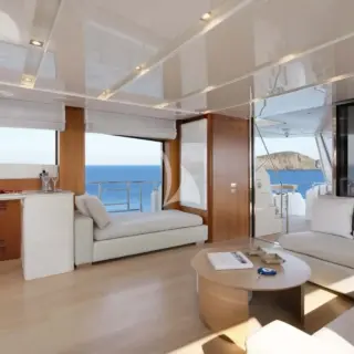 Salon Side Window