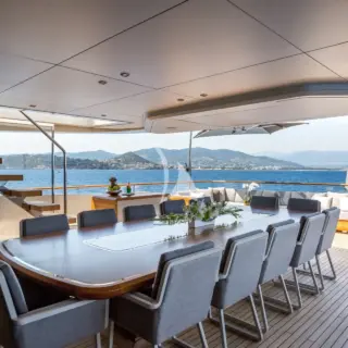 VERTIGE - Main deck aft - al fresco dining