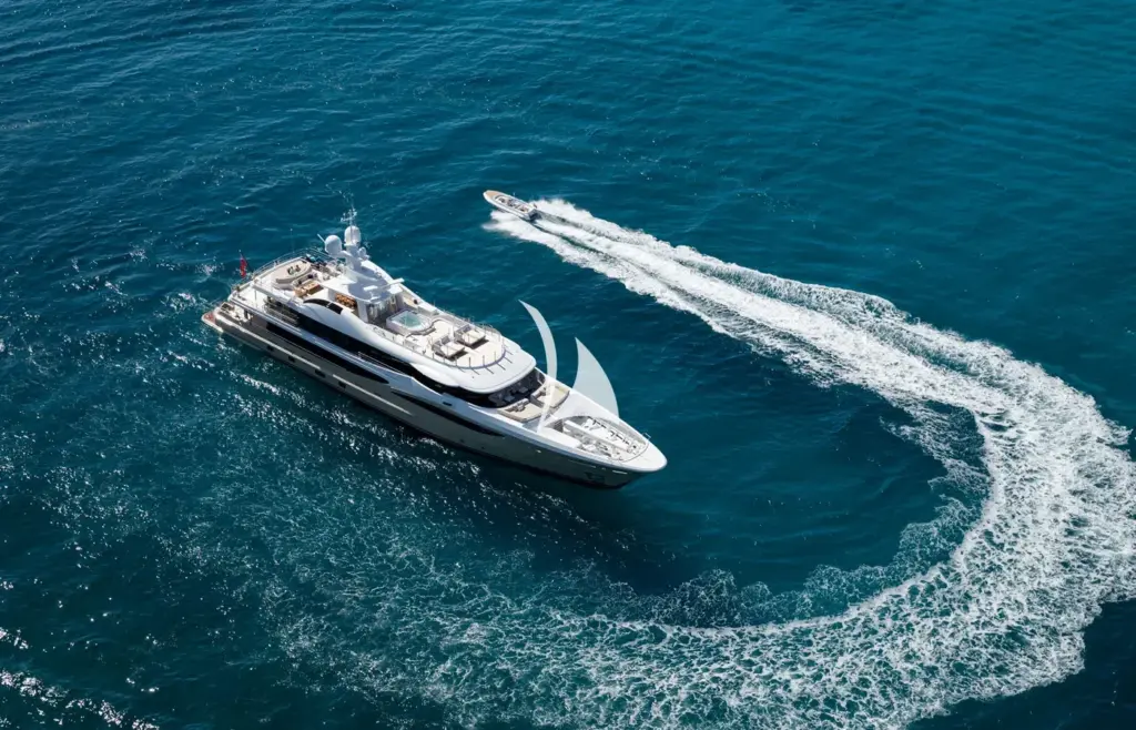 AMIGOS (YET) - Running 