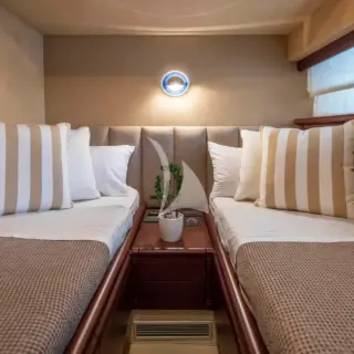 Twin cabin