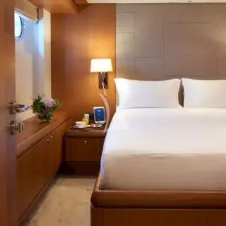 Double cabin