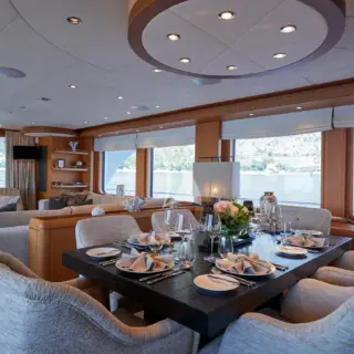 Dining table main salon