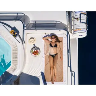 Jacuzzi on the sundeck