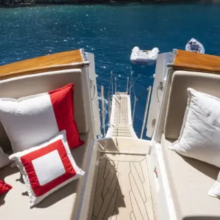 ALHAMBRA - Aft lounge beds with sea ladder