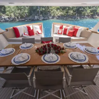 ALHAMBRA - Aft deck table