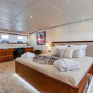 ALHAMBRA - Master Suite