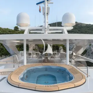 Sun deck jacuzzi