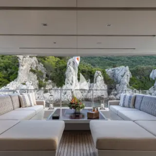 Main deck aft