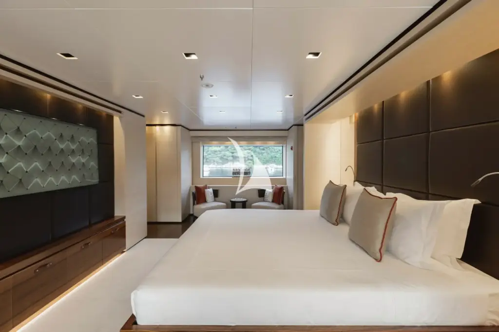 LAMMOUCHE - Main deck master cabin