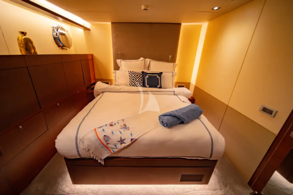 DOUBLE EAGLE - Double Cabin