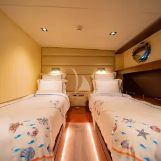 Twin cabin
