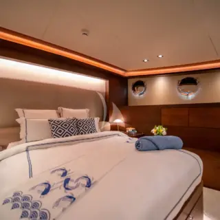 Bed detail