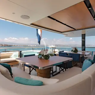 Main deck aft