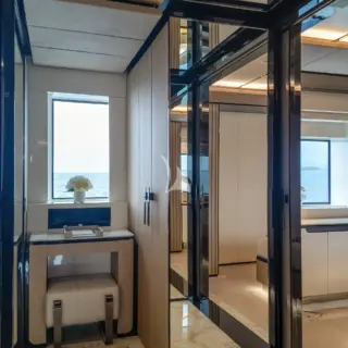 Master dressing / desk