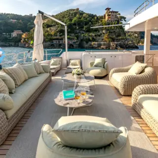 UPPER AFT DECK LOUNGE