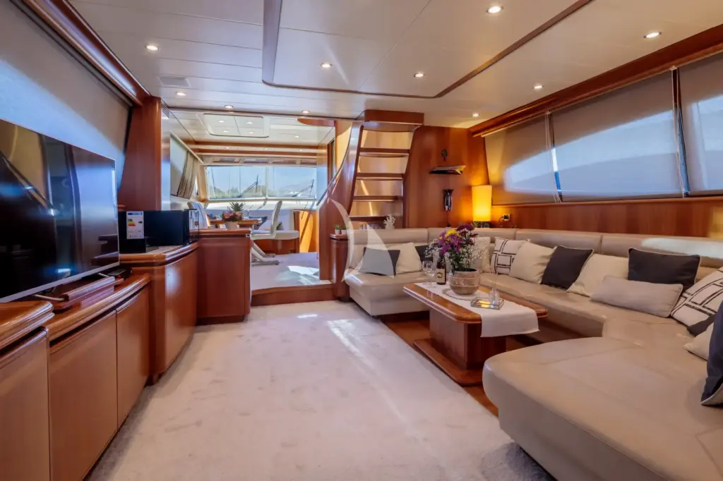 GORGEOUS - Salon area