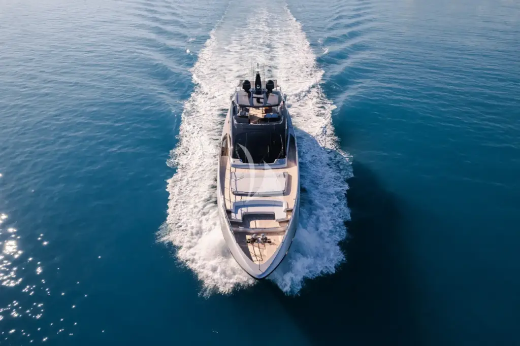 HP6 - Running shot - 2024