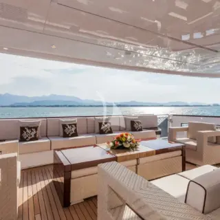 Main deck aft