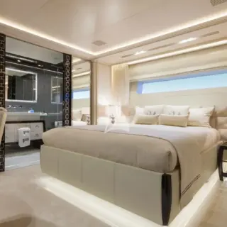 Guest double cabin