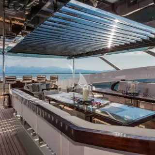 Sun deck aft