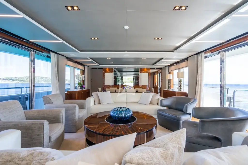 ANTHEYA III - Main saloon