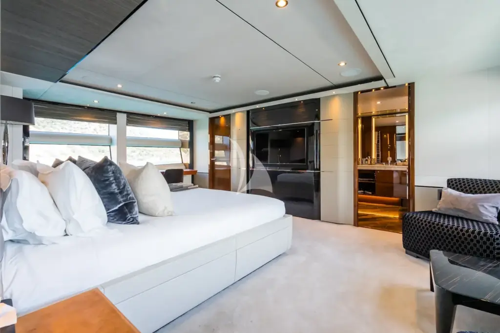 ANTHEYA III - Master stateroom