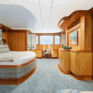 Main Deck Owner's Suite