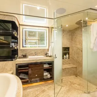 Master Full Ensuite