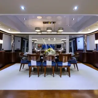 Main salon dining