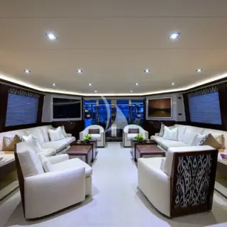 Main salon view aft