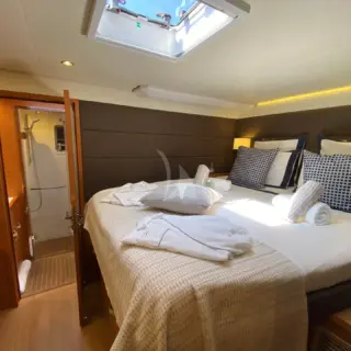 Front cabin 2