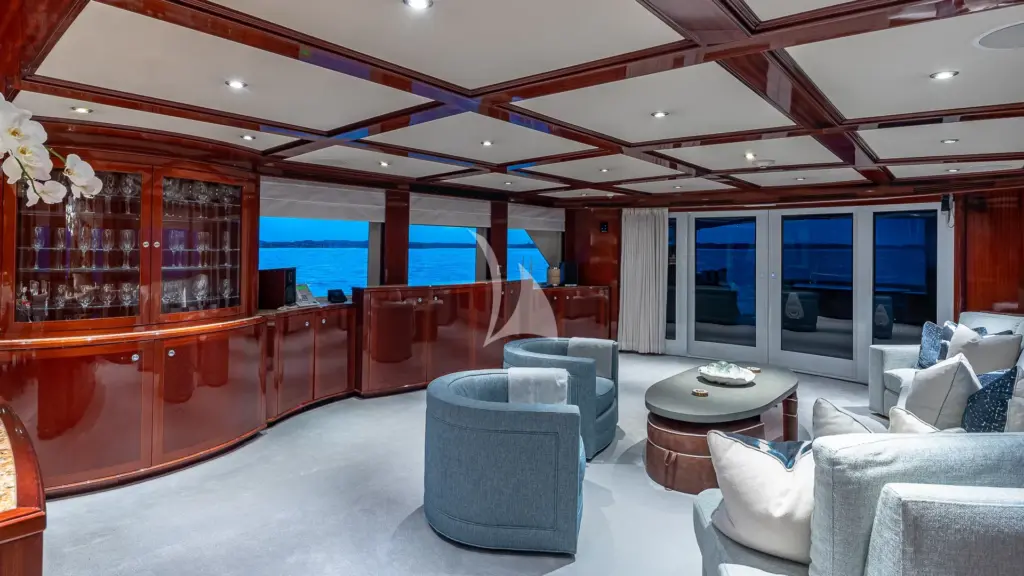 KASHMIR - MAIN SALON LOOKING AFT