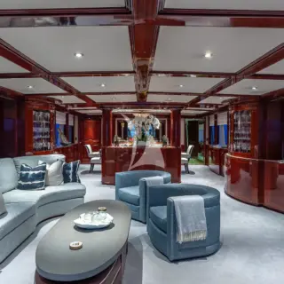 MAIN SALON