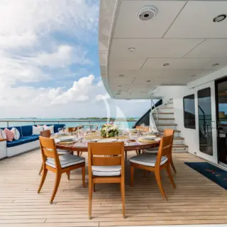 Bridge deck aft