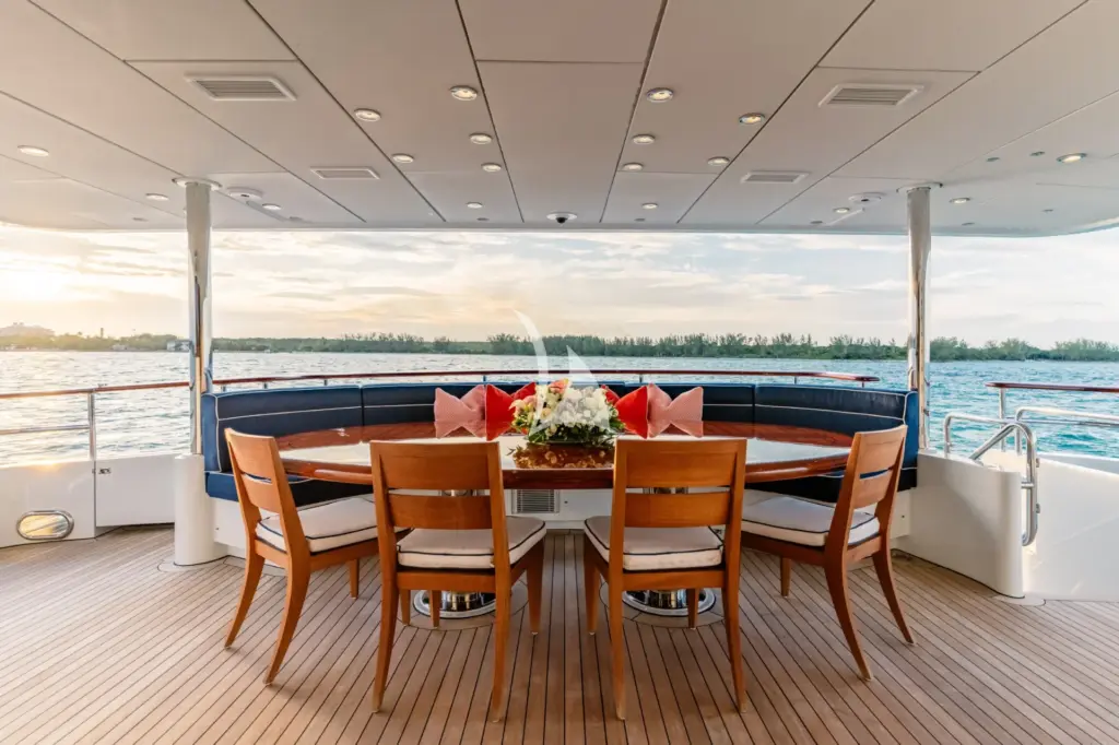 ALTA - Main deck aft 