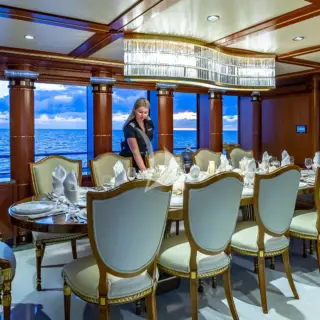 FORMAL DINING