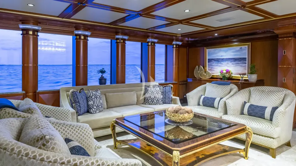 STARSHIP 185' - MAIN SALON