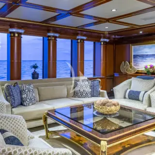 MAIN SALON