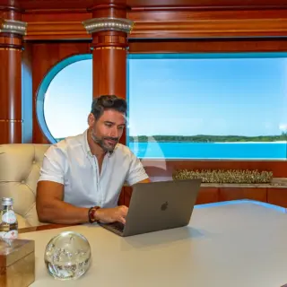 DESK
