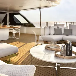 Bridge deck aft