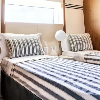 Double/twin convertible stateroom