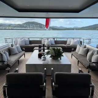 Main. Aft