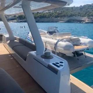Tender and hydraulic bathing platform