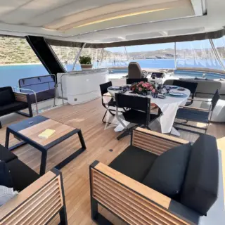 JUST MARIE 2 - Fly bridge with bar