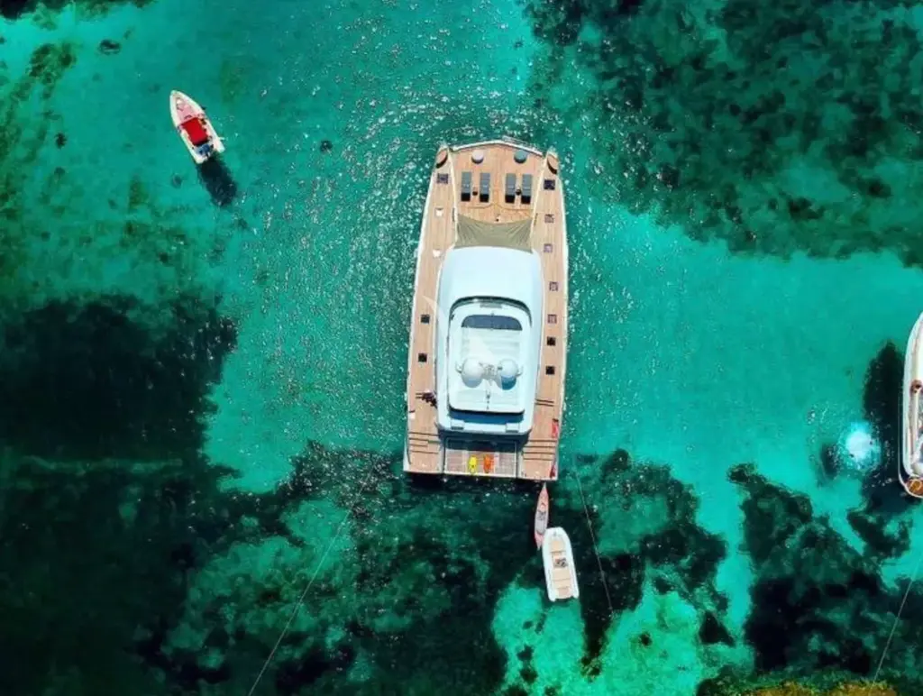 JUST MARIE 2 - Aerial view