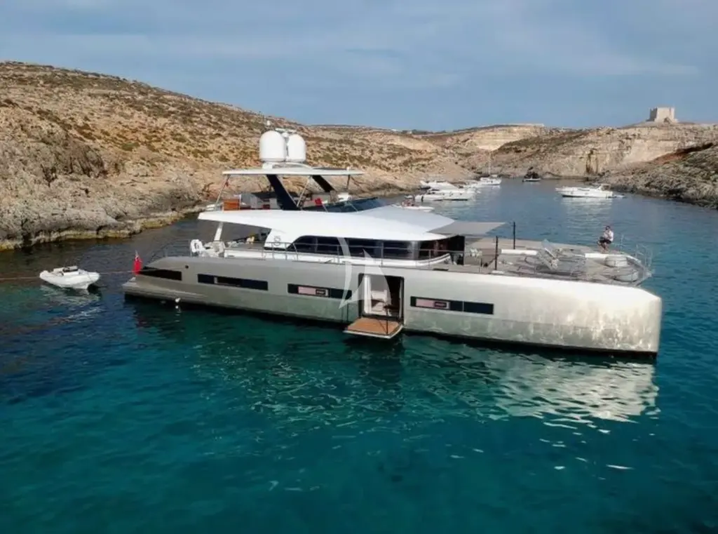 JUST MARIE 2 - Master cabin with drop down terrace on to the sea