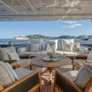 LADY TRUDY - Image 15