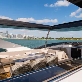 Top Deck - Dinning Area